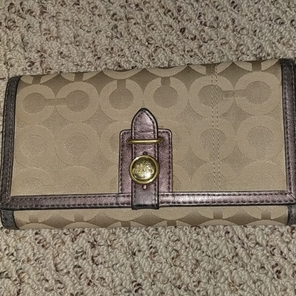 Coach wallet used